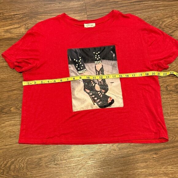 Starlet Red Graphic Shoe T-Shirt with Studded Pearl Like Embellishments XL - Picture 3 of 6